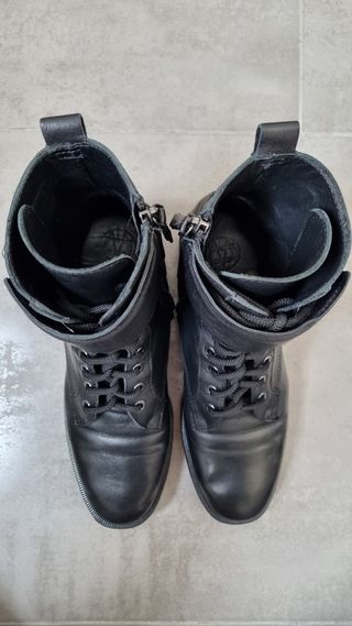 Botas militares, mujer ,talla 40 , Massimo Dutti. de segunda mano por 75  EUR en Bullas en WALLAPOP