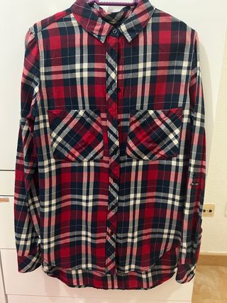 Camisa cuadros, Stradivarius de segunda mano por 3 EUR en Las Palmas de  Gran Canaria en WALLAPOP
