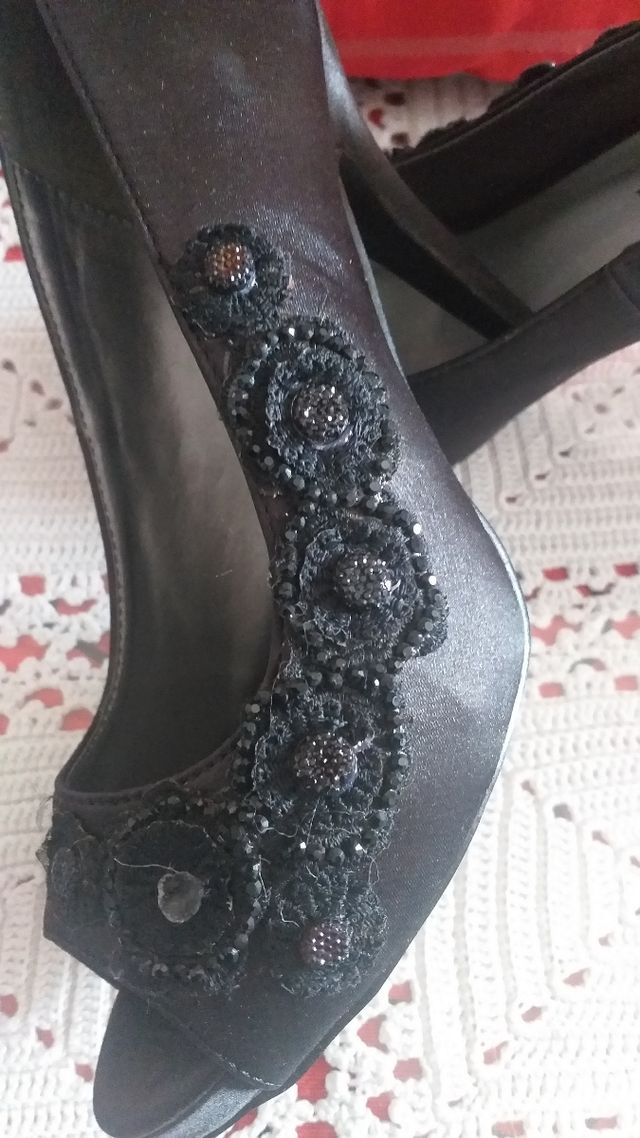 zapatos negros de razón y brillo n 38