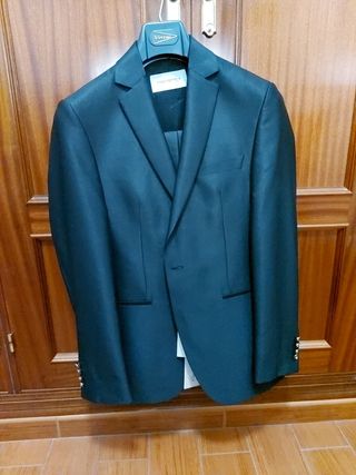 TRAJE CHAQUETA 3 PIEZA NOVIO EMIDIO TUCCI TALLA 48 de segunda mano por 100  EUR en Sanlúcar la Mayor en WALLAPOP