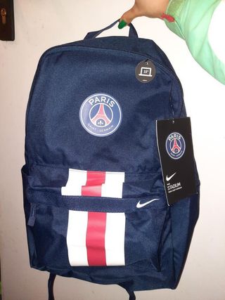 NUEVA MOCHILA NIKE PARIS SAINT GERMAIN de segunda mano por 20 EUR en Alcalá  de Henares en WALLAPOP