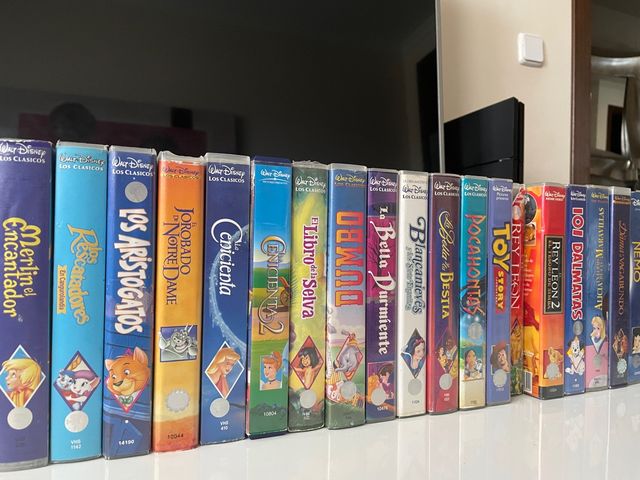 19 FILMES ORIGINAIS DA DISNEY VHS - como novos