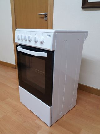 Cocina vitroceramica integral Beko. En garantía. de segunda mano por 200  EUR en Murcia en WALLAPOP