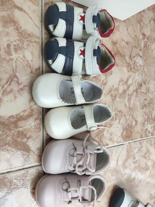 Zapatos bebe talla 18-TODOS 1 euro de segunda mano por 1 EUR en Madrid en  WALLAPOP