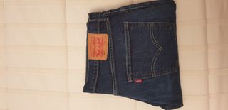Levis 511 36\\/34 de segunda mano por 25 EUR en Rubí en WALLAPOP