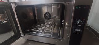 Horno Profesional Seminuevo de segunda mano por 600 EUR en Els Hostalets de  Balenyà en WALLAPOP