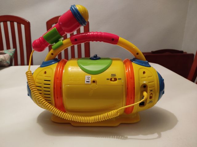 Compact disc karaoke infantil