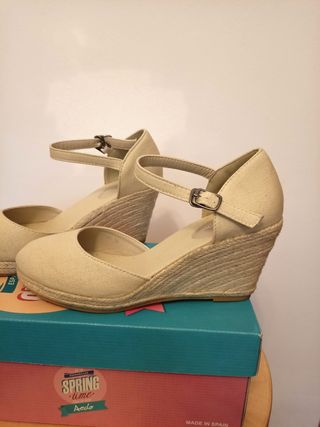Alpargatas Cuña de Esparto Aedo N° 38 de segunda mano por 12 EUR en Granada  en WALLAPOP