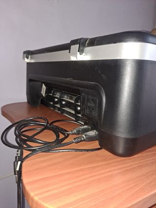 HP deskjet F1480 de segunda mano por 35 EUR en Valladolid en WALLAPOP
