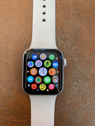 Apple Watch SE 40 mm A2351 MKNY3LL / A GPS – Silver / Abyss Blue -