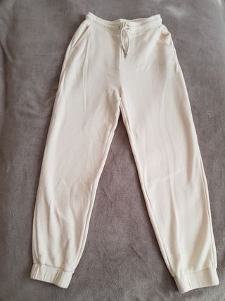 Pantalon jogger stradivarius XS de segunda mano por 15 EUR en Sant Cugat  del Vallès en WALLAPOP