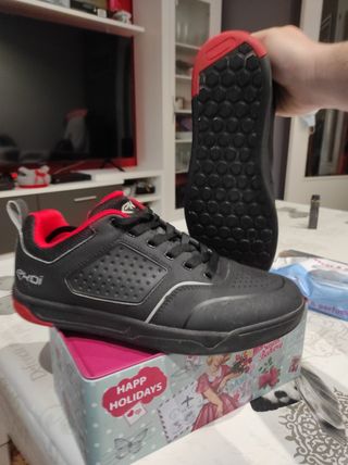 Flat pedal shoes for MTB and Dirt | ROSE Bikes