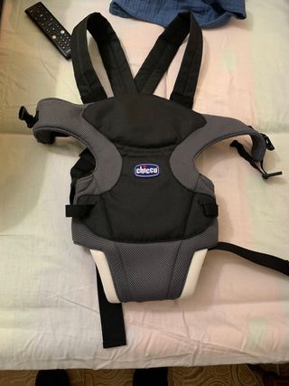 Mochila chicco porteo de segunda mano por 15 EUR en San Martín de la Vega  en WALLAPOP