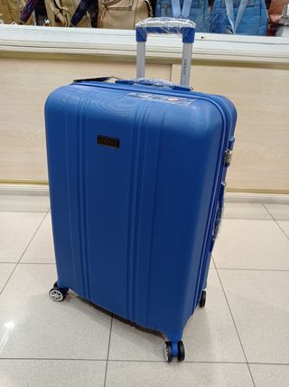 Maleta de viaje de segunda mano en San Fernando de Henares en WALLAPOP