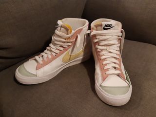 Nike Blazer 38,5 de segunda mano por 50 EUR en Montequinto en WALLAPOP