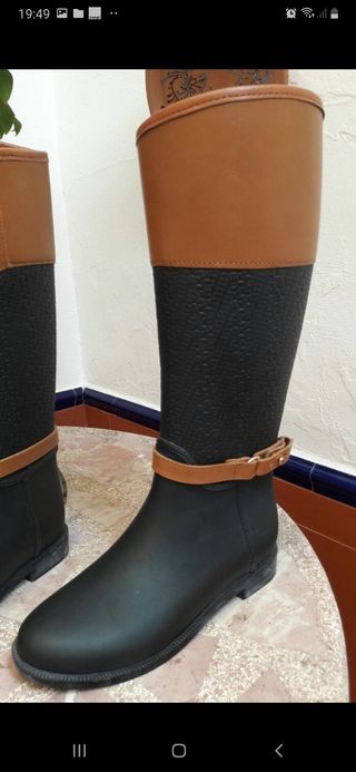 Botas Mujer Massimo Dutti de segunda mano por 35 EUR en Sevilla en WALLAPOP