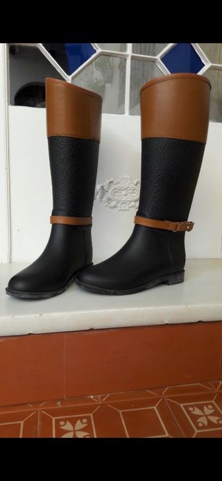 Botas Mujer Massimo Dutti de segunda mano por 35 EUR en Sevilla en WALLAPOP
