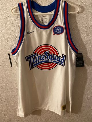 Camiseta Nike Tune Squad Nueva de segunda mano en Vilassar de Dalt en  WALLAPOP