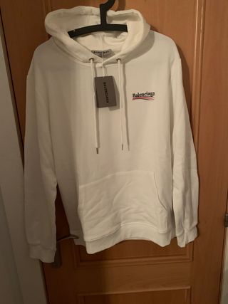 Sudadera Balenciaga de segunda mano por 80 EUR en Zaragoza en WALLAPOP