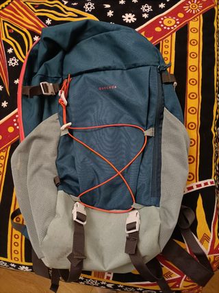 Mochila montaña de segunda mano por 10 EUR en Zaragoza en WALLAPOP