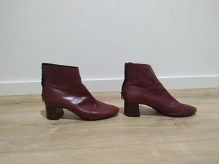 Botines granates Mango de segunda mano por 7 EUR en Barcelona en WALLAPOP