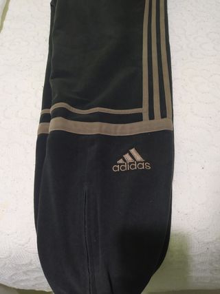 Chandal Adidas Challenger de segunda mano en WALLAPOP