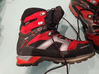Botas Montaña Mammut. de segunda mano por 80 EUR en El Palmar en WALLAPOP