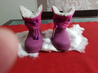 Botas Nieve niña Oferta, REBAJADO de segunda mano por 9 EUR en Valencia en  WALLAPOP