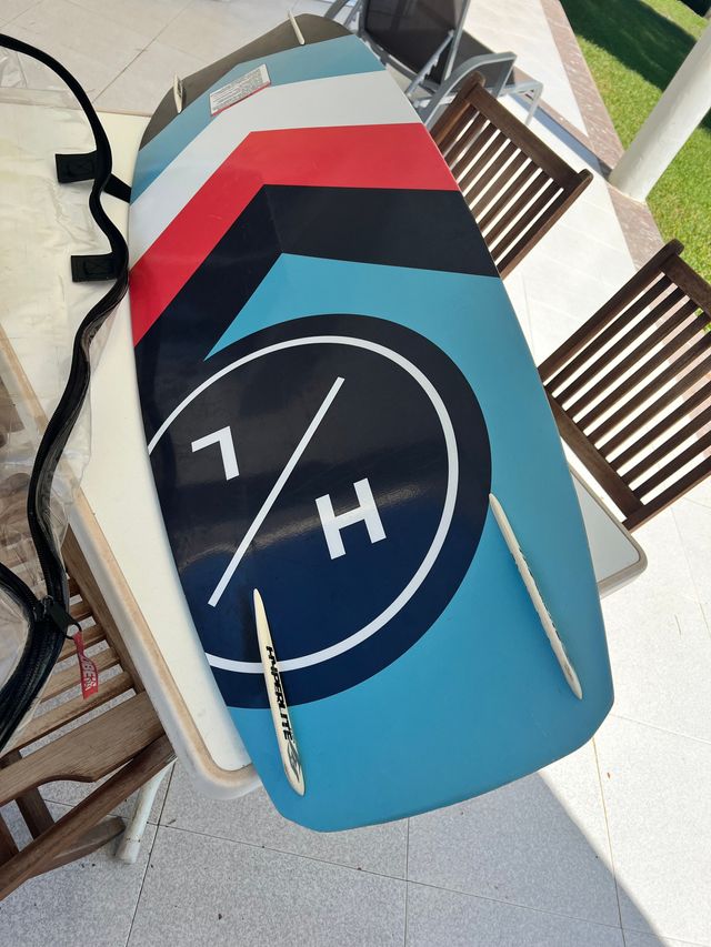 Tabla de wake + Botas cerradas + casco