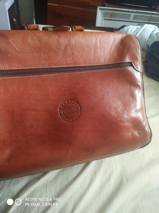 Maletín de Pielnoble de segunda mano por 14,99 EUR en Villalbilla de Burgos  en WALLAPOP