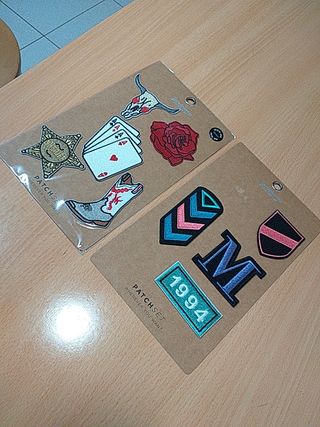 PARCHES ROPA STRADIVARIUS,TODOS 3€ de segunda mano por 3 EUR en Barcelona en  WALLAPOP