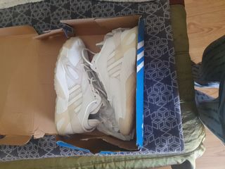 Adidas Streetball Blancas de segunda mano por 65 EUR en Vigo en WALLAPOP