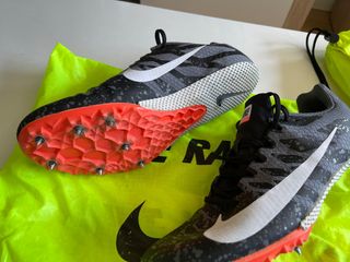 Zapatillas clavos nike velocidad de segunda mano por 50 EUR en  Castro-Urdiales en WALLAPOP