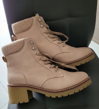 Botas De Mujer Número 41 de segunda mano por 20 EUR en Anglès en WALLAPOP