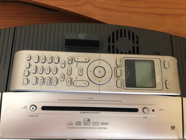 Sistema audio  Philips con wifi con base y remoto