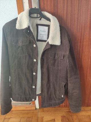 Chaqueta pana borrego de segunda mano por 17 EUR en Santander en WALLAPOP