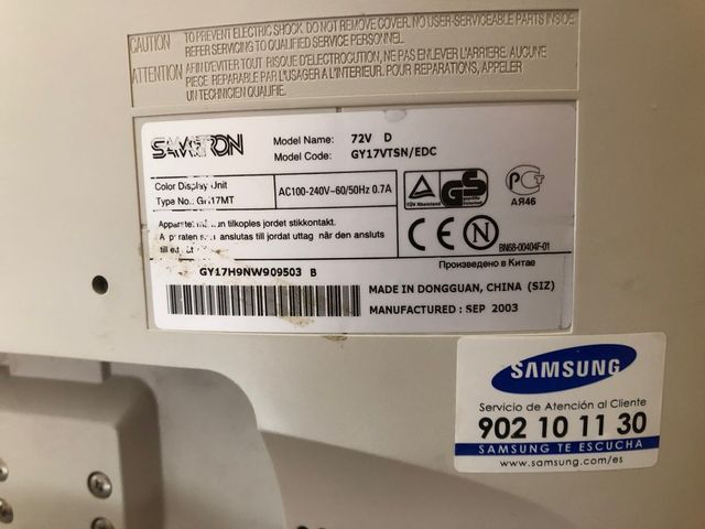 Monitor SamTron 17"