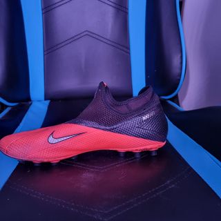 Botas Nike Phantom Rojas num 45 de segunda mano por 15 EUR en Barcelona en  WALLAPOP