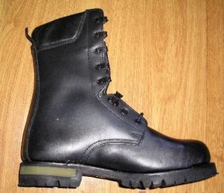 BOTAS MILITARES PARACAIDISTAS de segunda mano por 25 EUR en Talamanca del  Jarama en WALLAPOP
