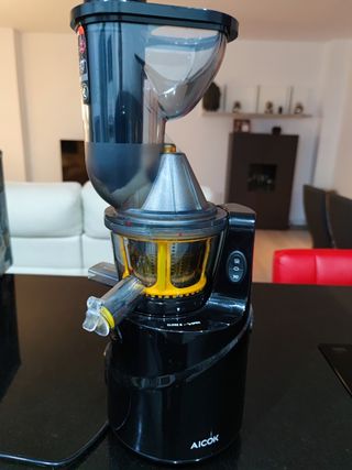 Licuadora Prensado en Frio Aicok Whole Mouth Juice de segunda mano por 65  EUR en Málaga en WALLAPOP