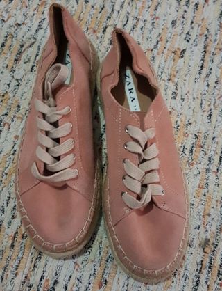 Zapatos Zara talla 37 de segunda mano por 7 EUR en Massamagrell en WALLAPOP