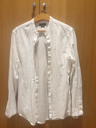 Camisa blanca de hombre - Zara talla M de segunda mano por 10 EUR en  Barcelona en WALLAPOP
