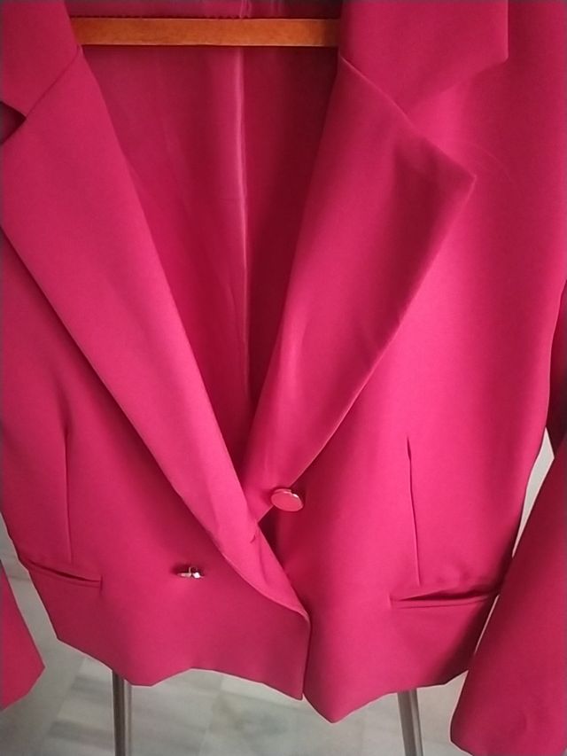 chaqueta rosa