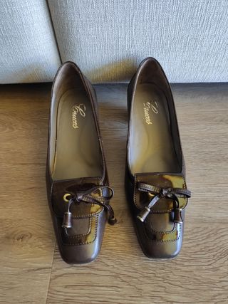 Zapatos mujer número 38 de segunda mano por 30 EUR en Lavadores en WALLAPOP