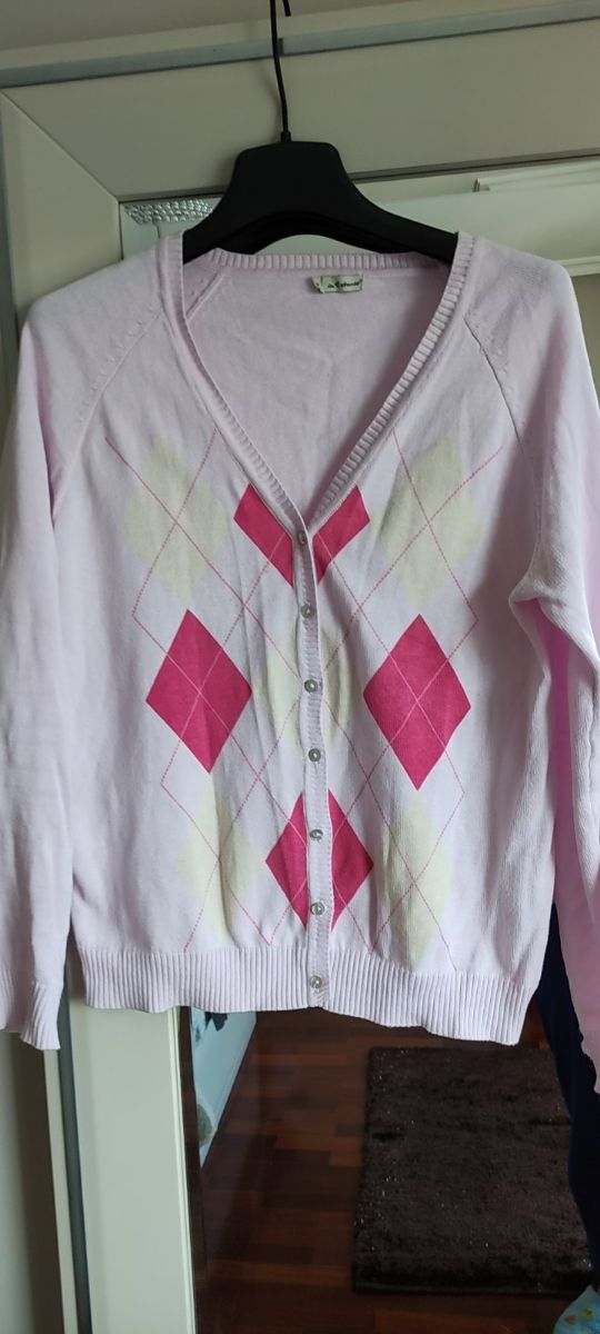 Chaqueta rosa. Punto.Cardigan. Chaqueta rombos.