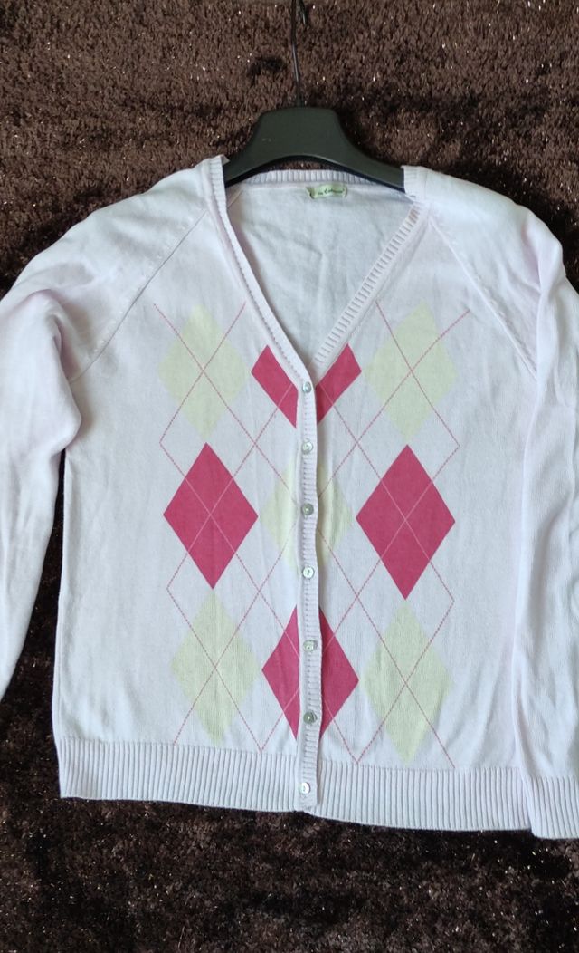 Chaqueta rosa. Punto.Cardigan. Chaqueta rombos.