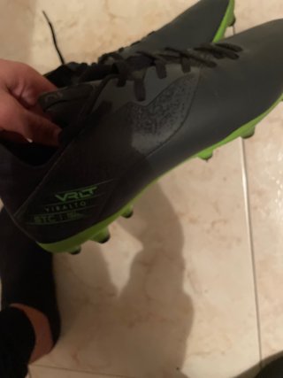 Botas futbol de segunda mano por 10 EUR en Reus en WALLAPOP