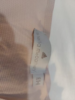 2 camisetas (adidas y decathlon) n pantalón (puma) de segunda mano por 5  EUR en Narón en WALLAPOP