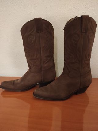 Botas camperas country de piel Joe Sánchez de segunda mano por 65 EUR en  Barcelona en WALLAPOP