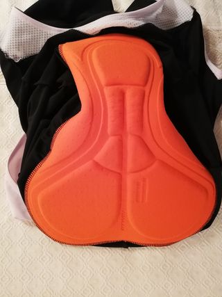 Culotte corto decathlon de segunda mano por 15 EUR en Ávila en WALLAPOP